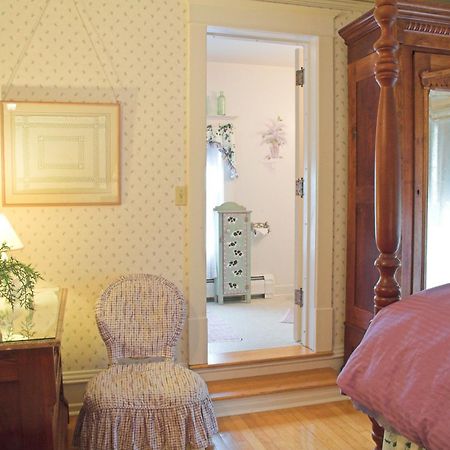 White Lace Inn Sturgeon Bay Rom bilde
