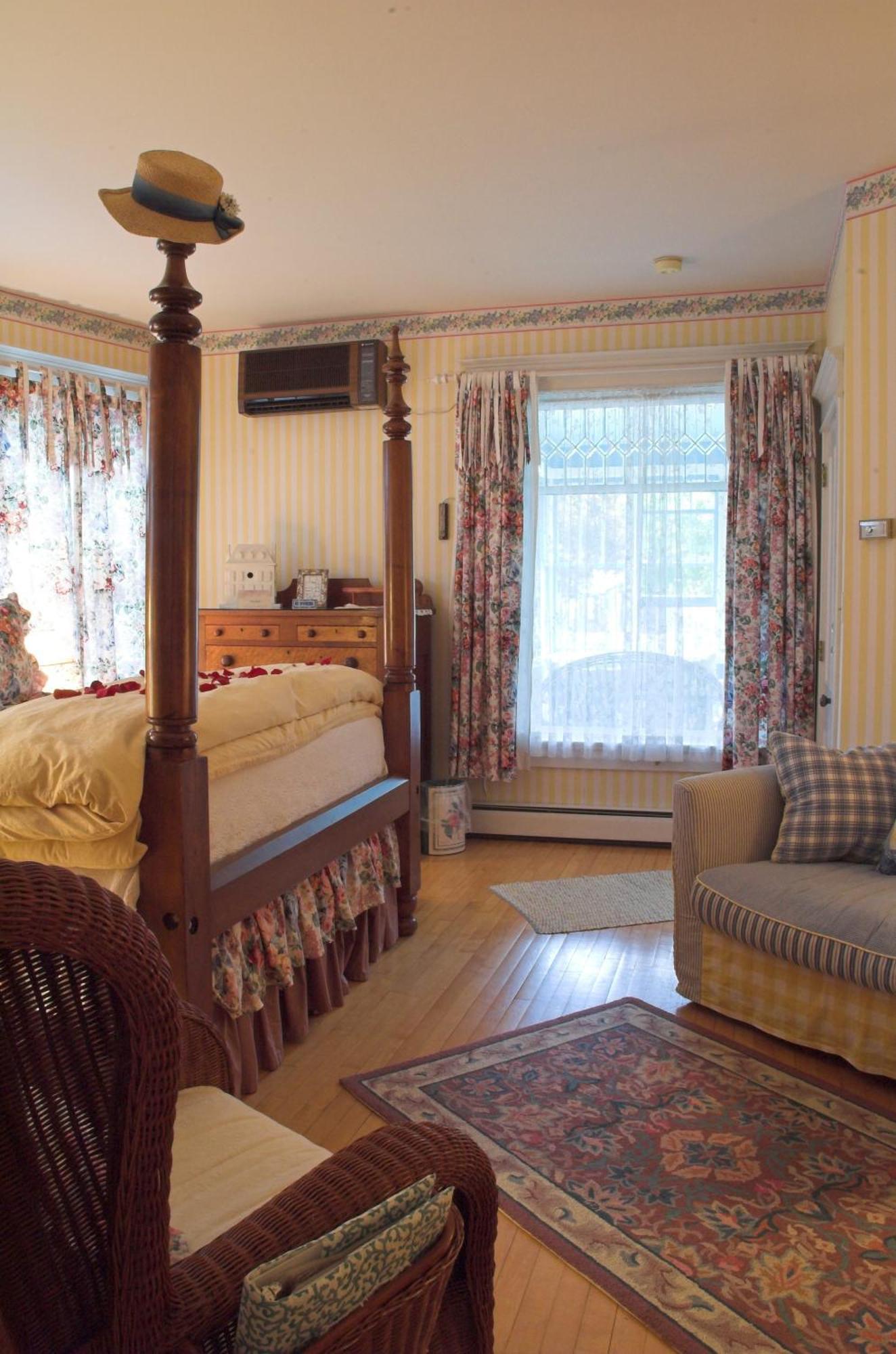 White Lace Inn Sturgeon Bay Rom bilde